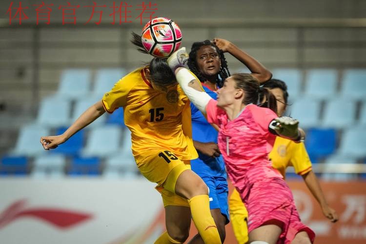 烈日高温下 “最小女足国家队”的世界杯祝愿 烈日高温下 “最小女足国家队”的世界杯祝愿